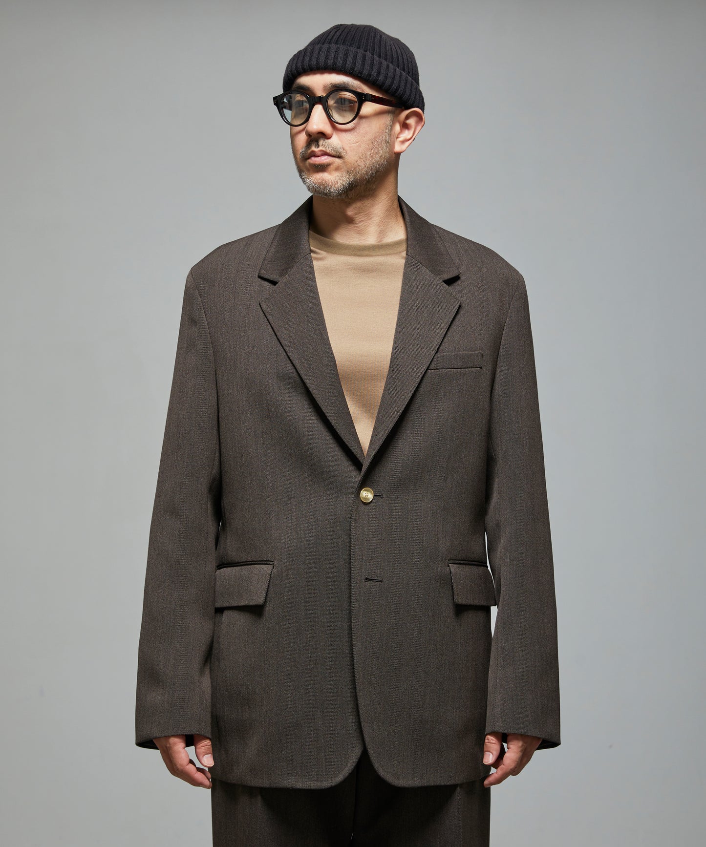 BROWN model:180cm size:3